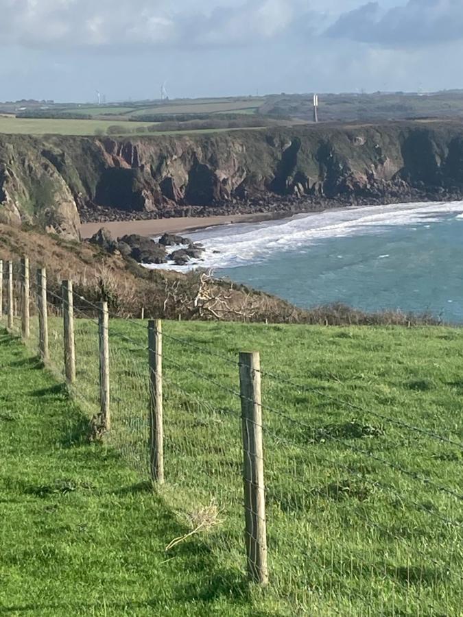 Coast Path Camping Hotel Haverfordwest Kültér fotó